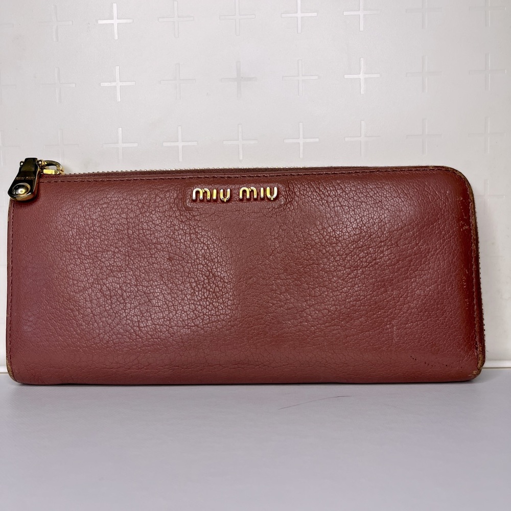Miu Miu long L zip wallet